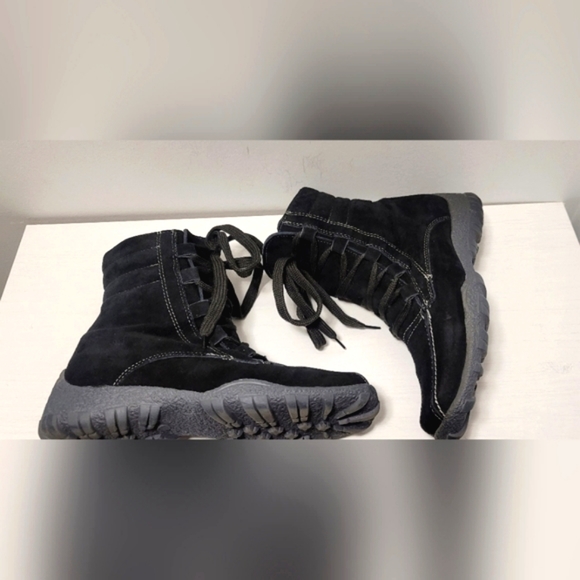 Vintage Blondo Women's Suede Pure Wool Waterproof, Size 7 Snow Boots - Picture 7 of 16